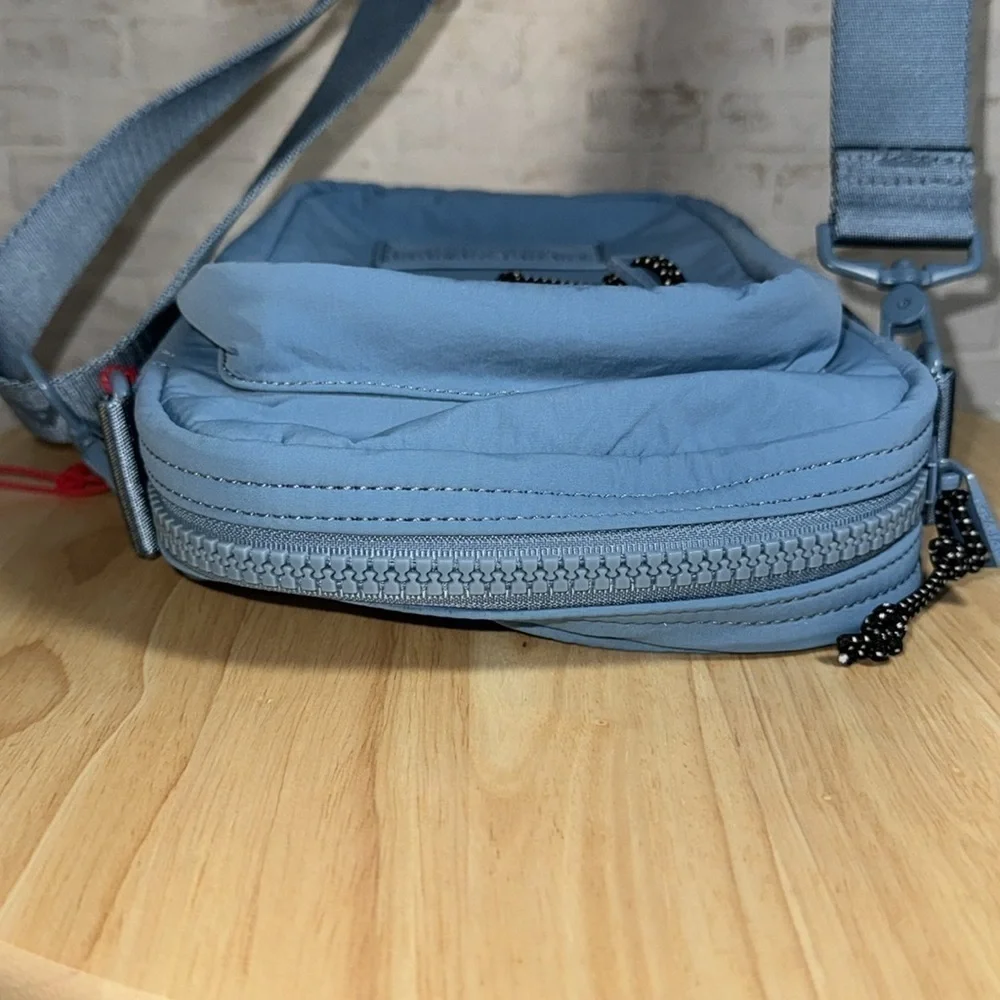 Pajar Canada Blue Nylon Sport Athleisure Crossbody Handbag Purse